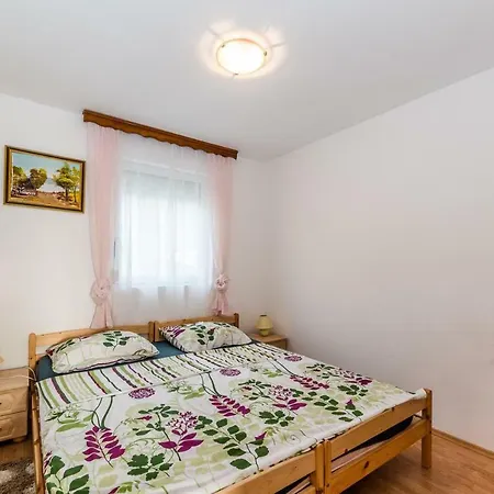 Guest house With A Parking Space - 17301